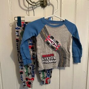 The children’s place 6/9m blue & red race car 2pc sleep set long sleeve shirt